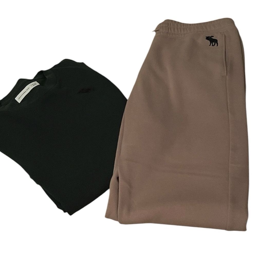 Abercrombie Kids matching set size 13/14 boys essential icon shirt and joggers